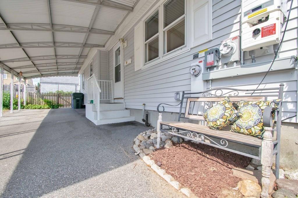 78 Agnes Street Springfield, MA 01118 - Photo 34 of 38