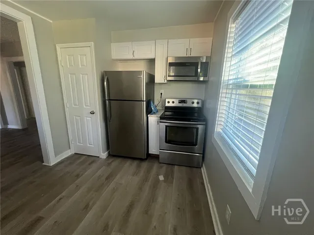 $425,000 | 13 West 52nd Street, Savannah, GA 31405