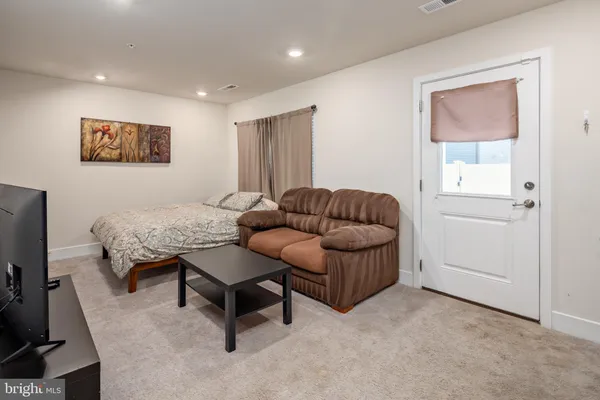 $3,400 | 618 Chalcedony Lane, Glen Burnie, MD 21060