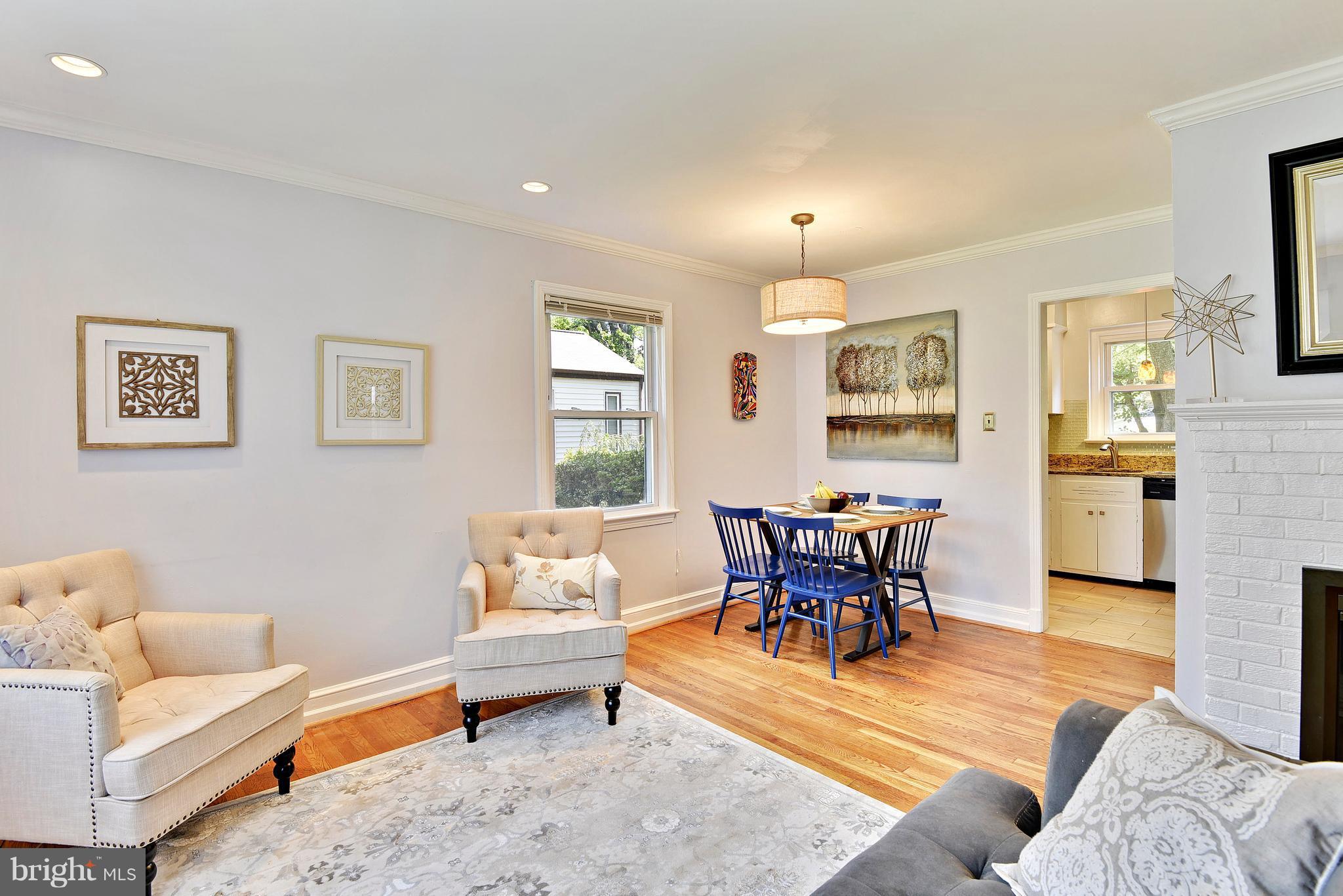 316 Ladson Road Silver Spring, MD 20901 - Photo 4 of 19 Sunny Interior