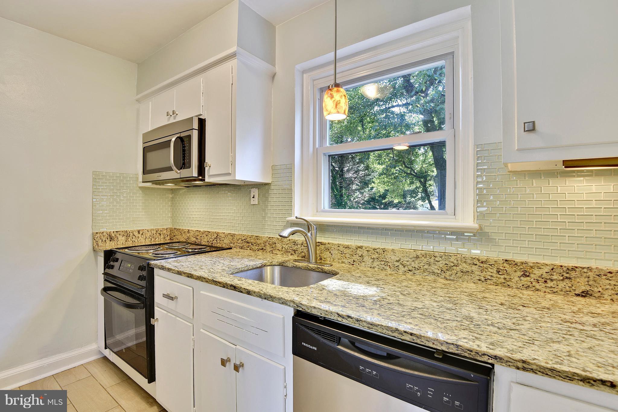 316 Ladson Road Silver Spring, MD 20901 - Photo 8 of 19 Remodeled Kitchen w/Granite
