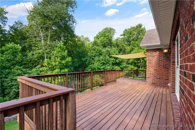 $525,000 | 11179 Majestic Way Southeast, Elizabeth, IN 47117