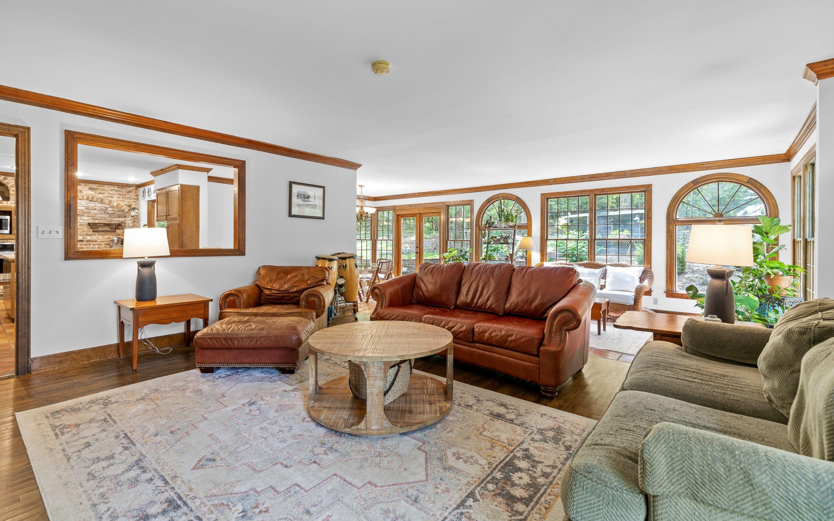 403 Dunsinane Road Signal Mountain, TN 37377 - Photo 5 of 51 Spacious Great Room