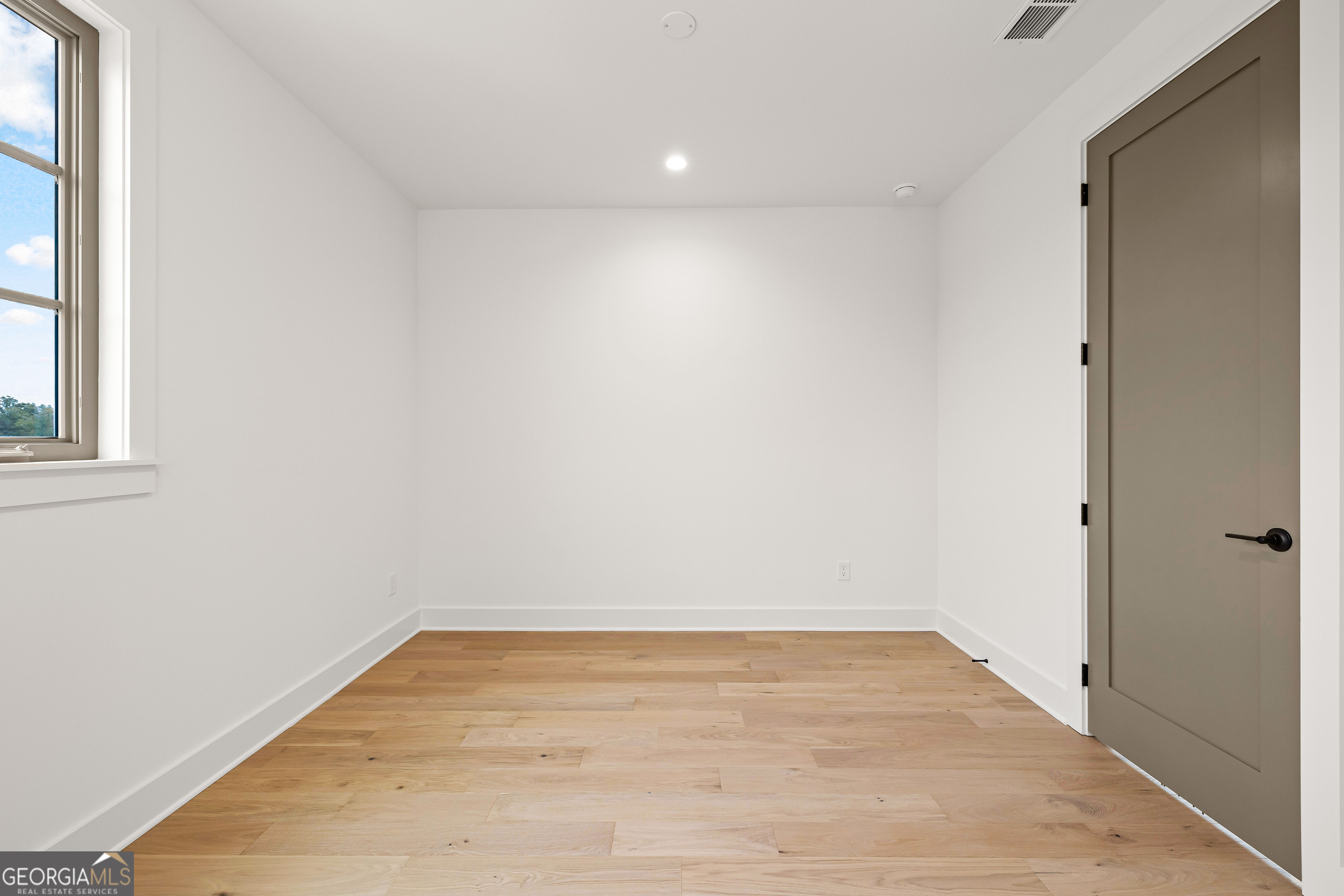 225 Rolison Way Fayetteville, GA 30214 - Photo 24 of 46 a view of room