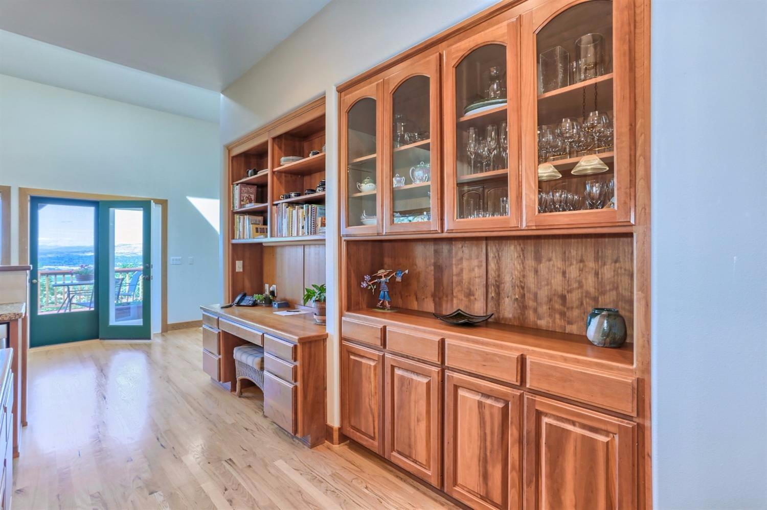 4872 Pioneer Road Medford, OR 97501 - Photo 17 of 35 Additional Photo