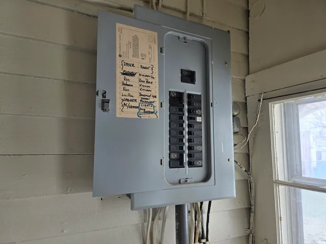 $124,900 | 1007 North 10th Street, Vincennes, IN 47591