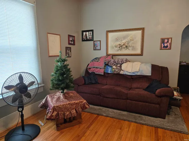 $124,900 | 1007 North 10th Street, Vincennes, IN 47591