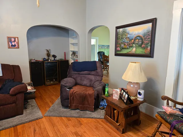 $124,900 | 1007 North 10th Street, Vincennes, IN 47591