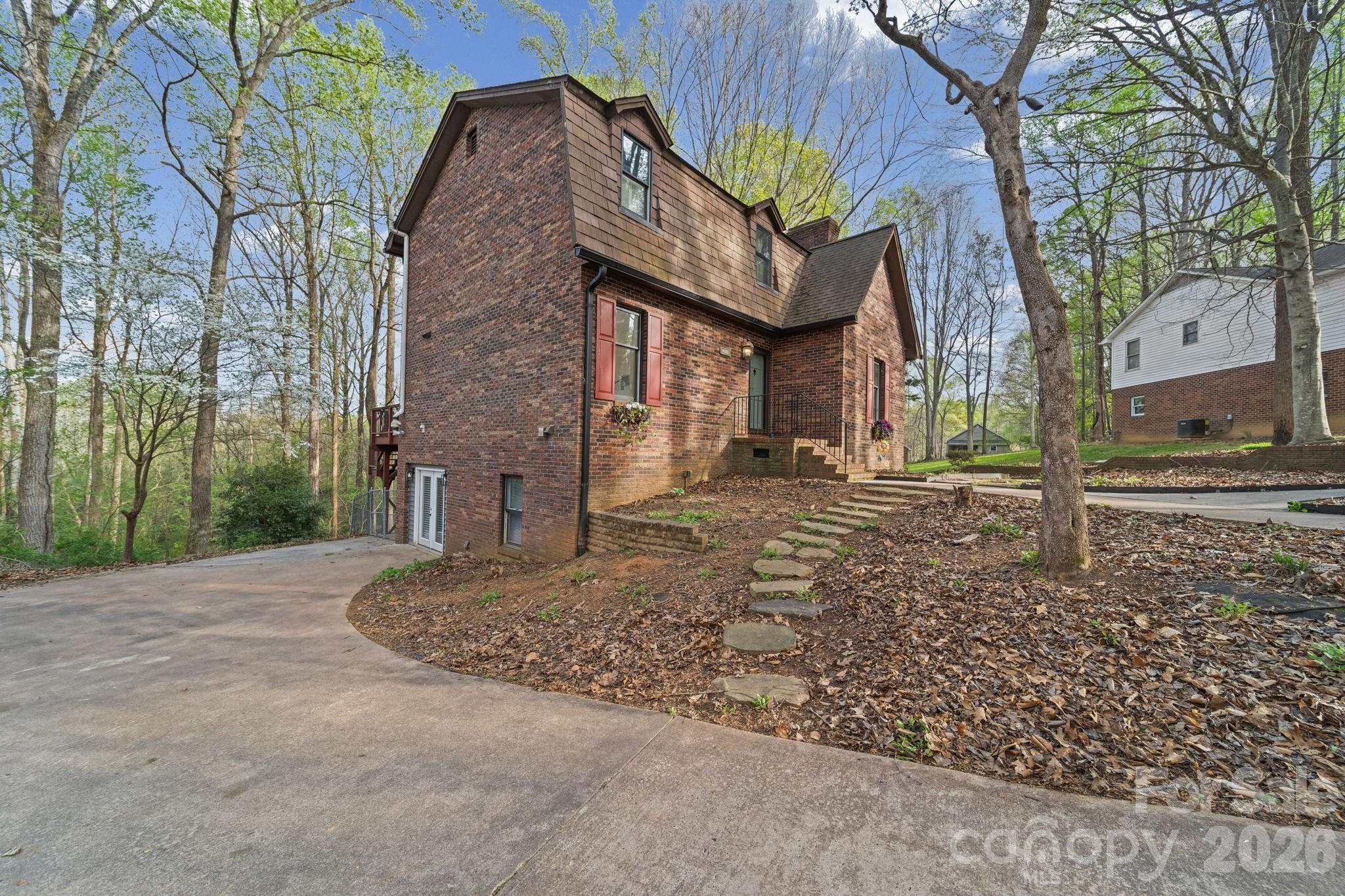 200 Maple Court Lexington, NC 27295 - Photo 4 of 46