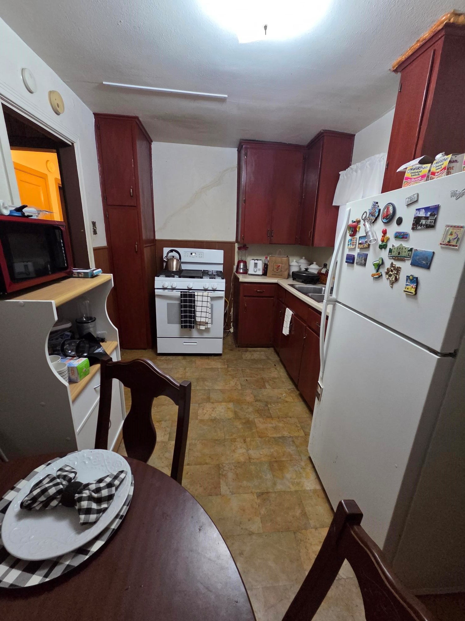 7326 Eisenhower Road Houston, TX 77033 - Photo 8 of 9 Gallery Image 8