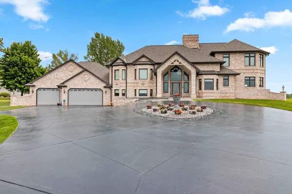 $1,140,000 | 2315 Silveridge Drive, Manitowoc, WI 54220