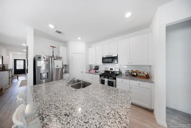 $285,000 | 5310 Basil Chase, St. Hedwig, TX 78152