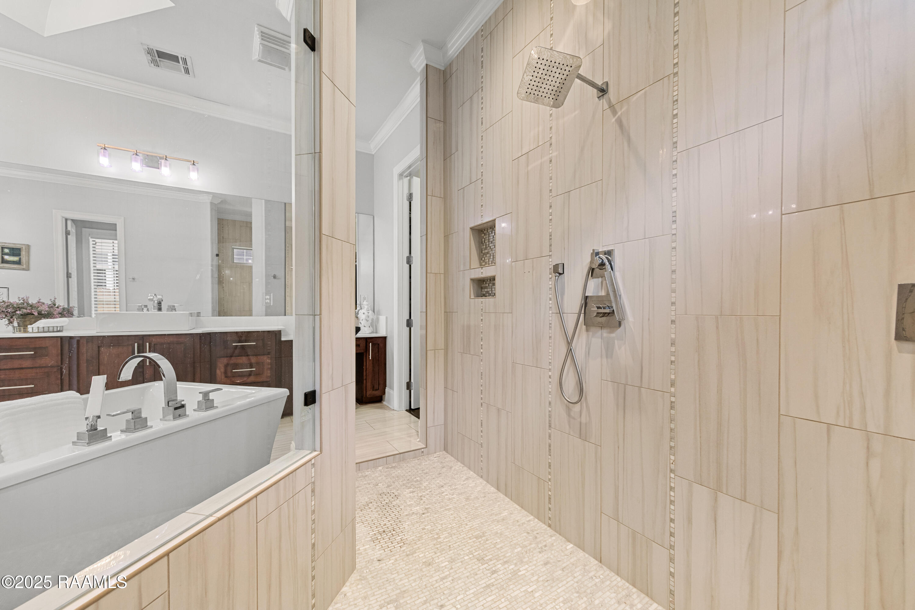 217 Rue De Frejus Broussard, LA 70518 - Photo 29 of 49 Primary Bath