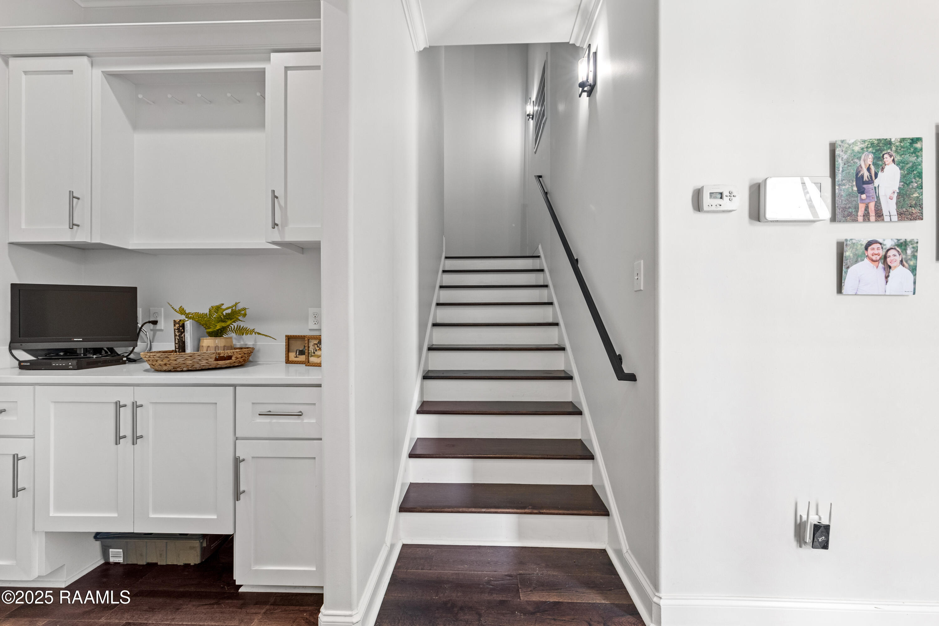 217 Rue De Frejus Broussard, LA 70518 - Photo 30 of 49 Stairwell