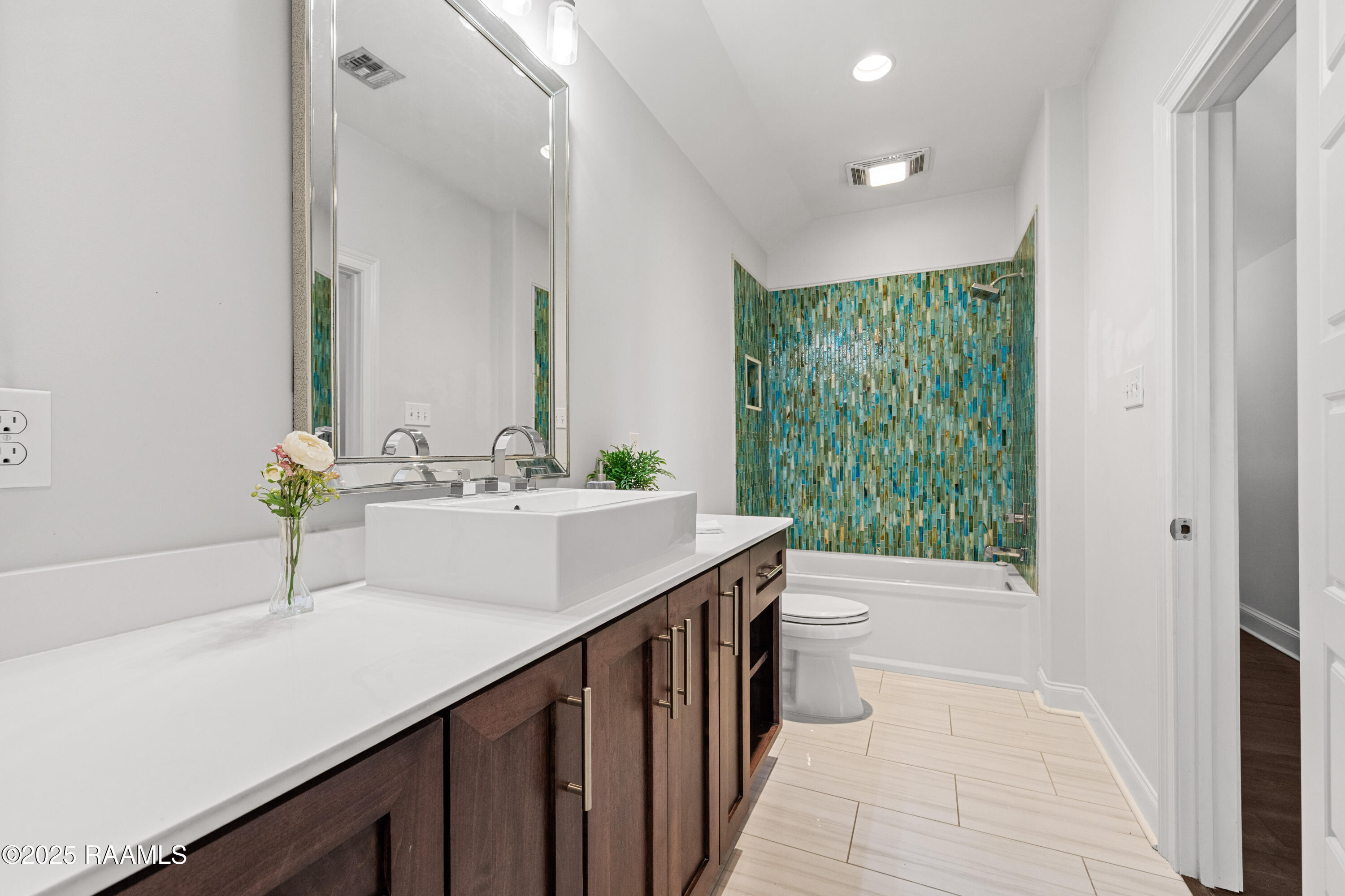 217 Rue De Frejus Broussard, LA 70518 - Photo 36 of 49 Bathroom 3