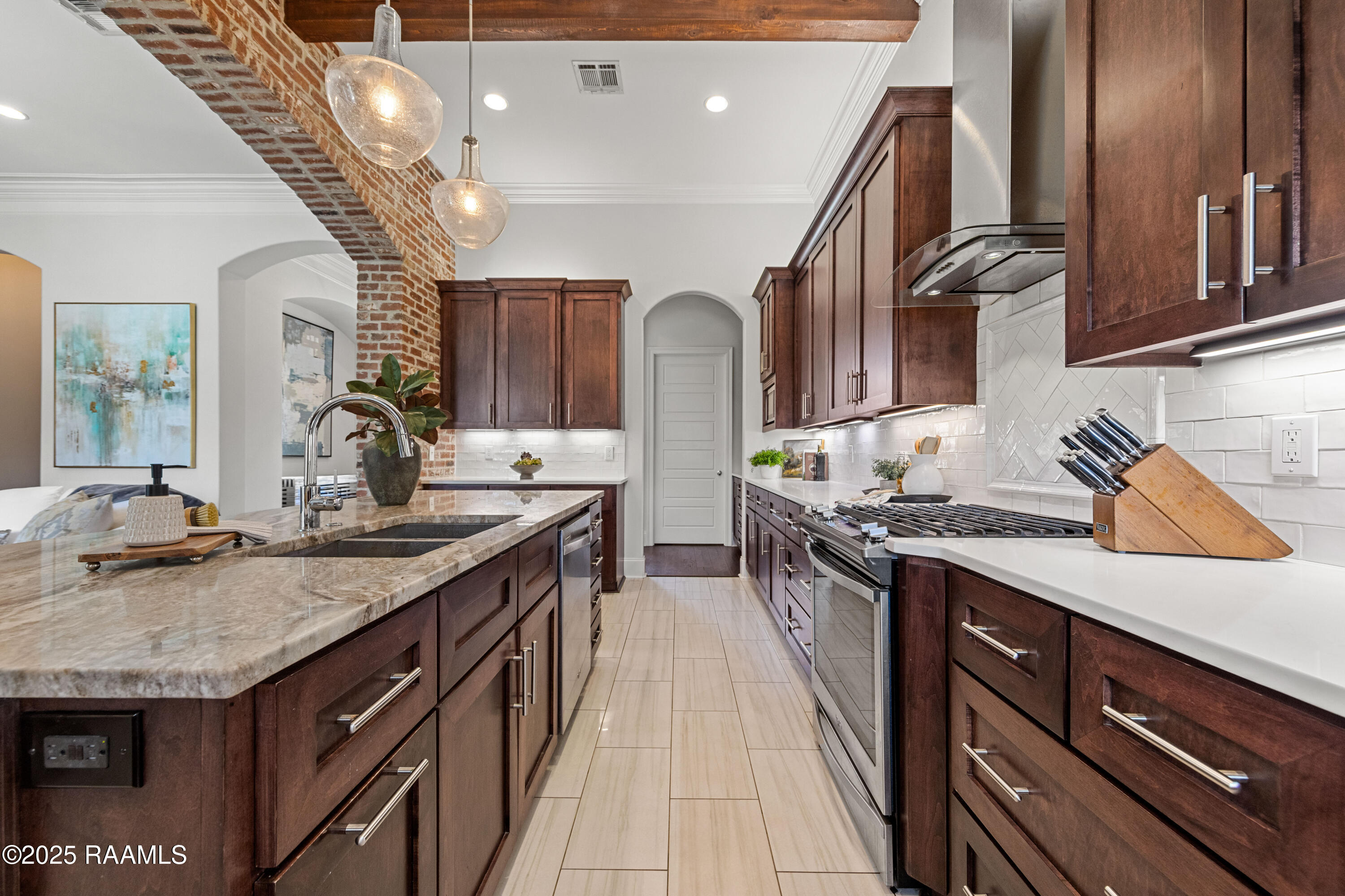 217 Rue De Frejus Broussard, LA 70518 - Photo 9 of 49 Kitchen