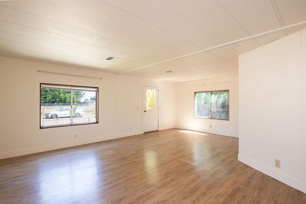 22168 East Milton Road Linden, CA 95236 - Photo 7 of 11