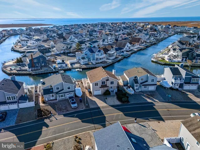 a view of a building with outdoor space