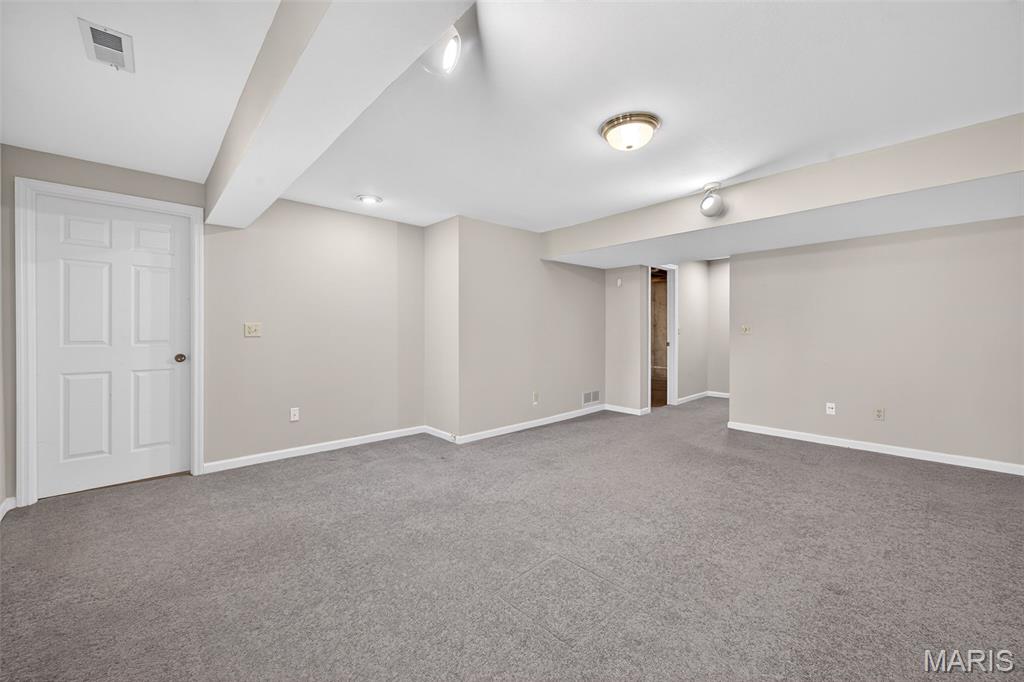 12725 Bennington Common Lane St. Louis, MO 63146 - Photo 17 of 21