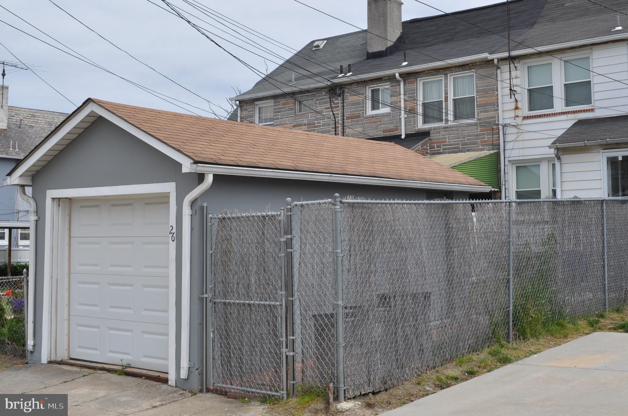 26 Kinship Road Baltimore, MD 21222 - Photo 5 of 24 Garage