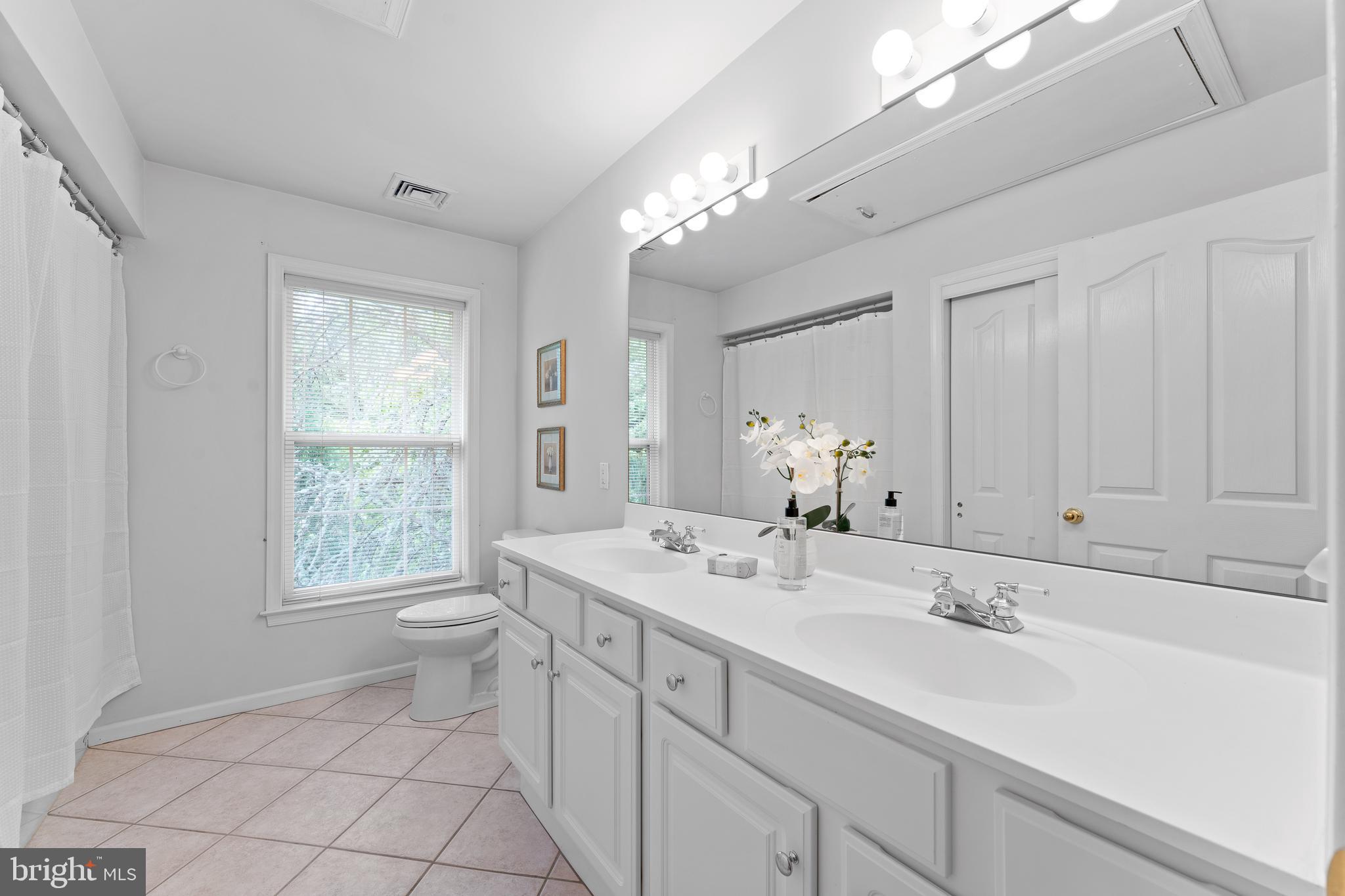 108 Willowburn Road Villanova, PA 19085 - Photo 23 of 46 Full Hall Bathroom