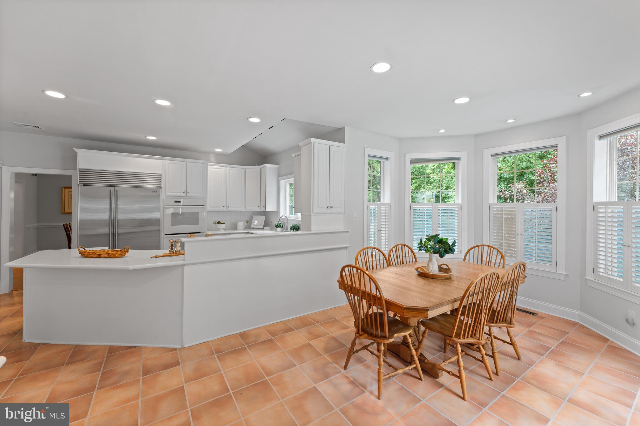 108 Willowburn Road Villanova, PA 19085 - Photo 8 of 46 Kitchen & Breakfast Room