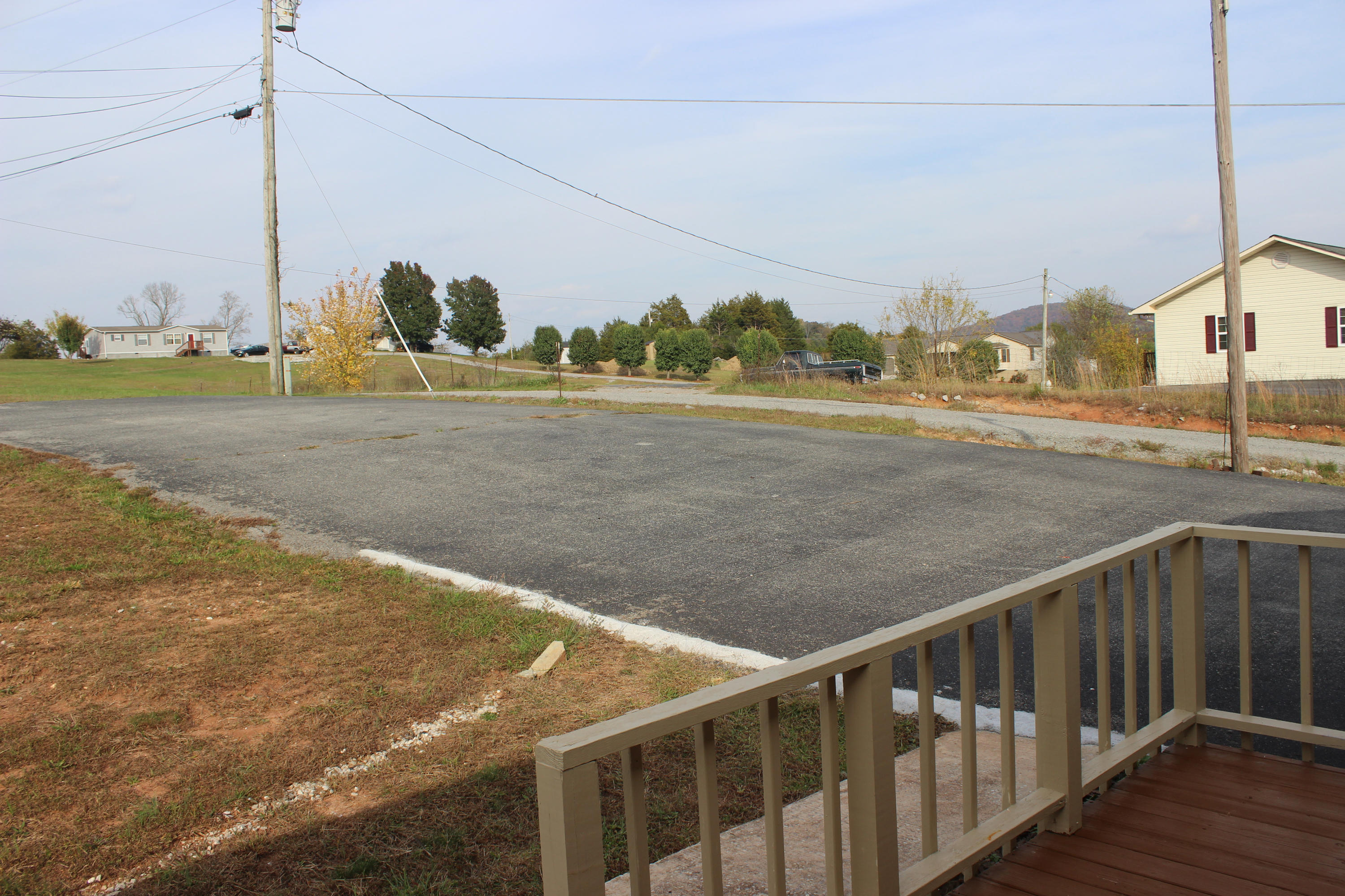 1216 Towe String Road Jacksboro, TN 37757 - Photo 28 of 32 IMG_6558