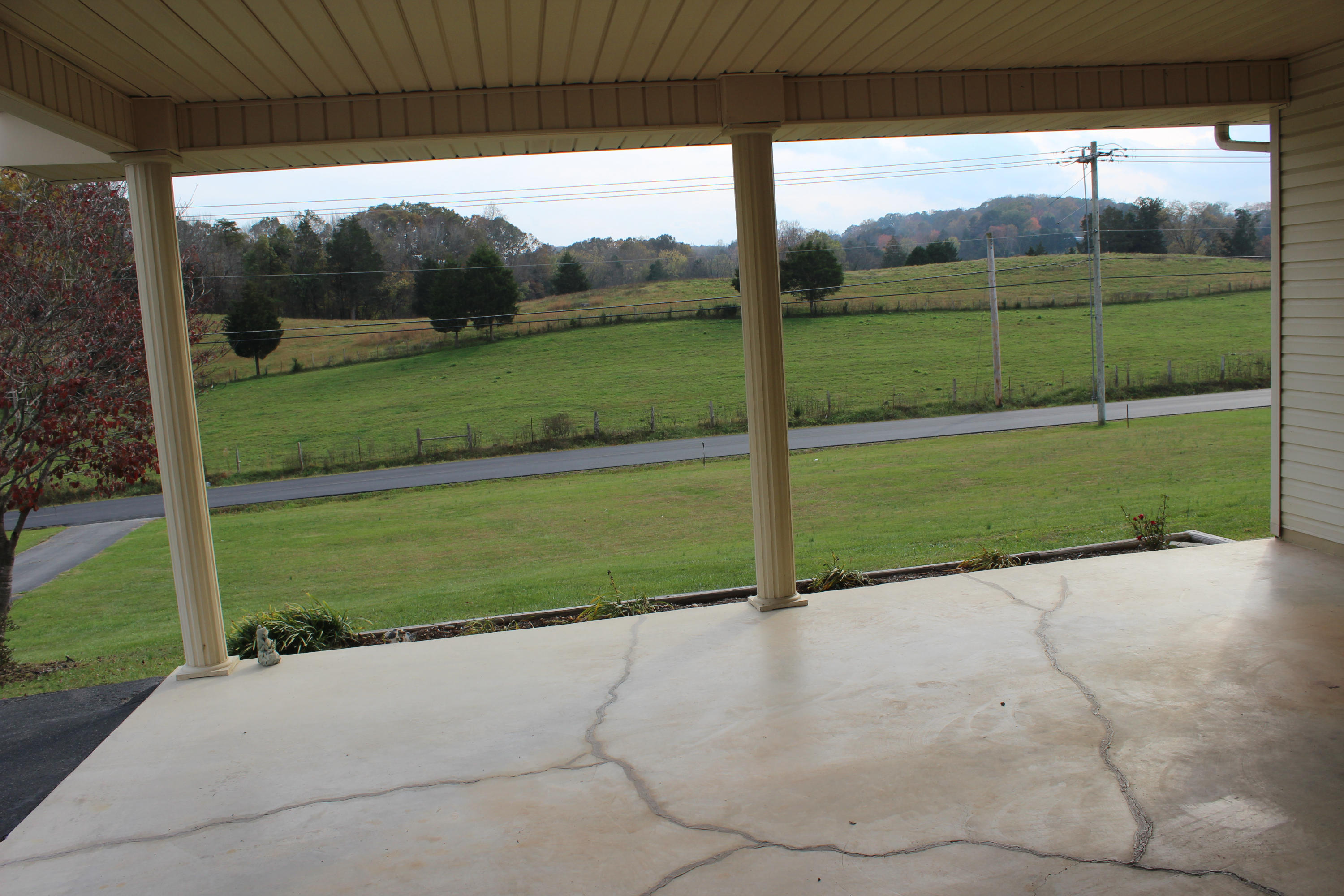 1216 Towe String Road Jacksboro, TN 37757 - Photo 31 of 32 IMG_6561