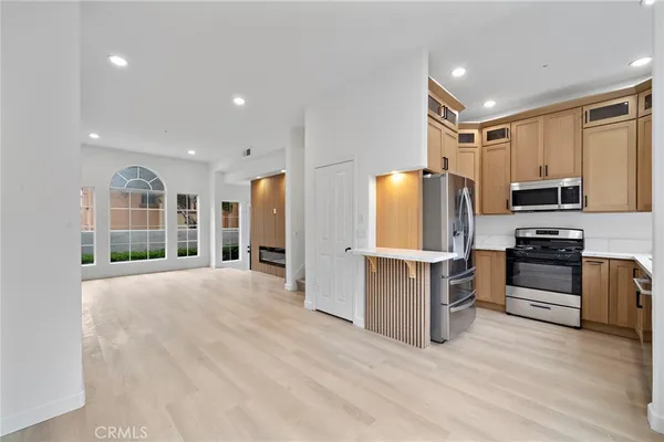 $3,650 | 18 Crivelli Aisle, Irvine, CA 92606
