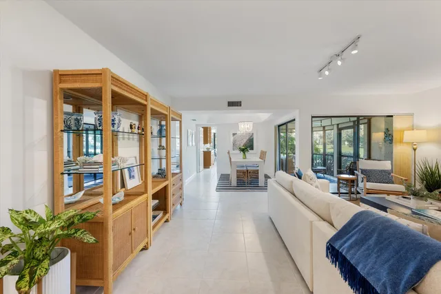 $459,000 | 17166 Waterbend Drive, Unit 111, Jupiter, FL 33477