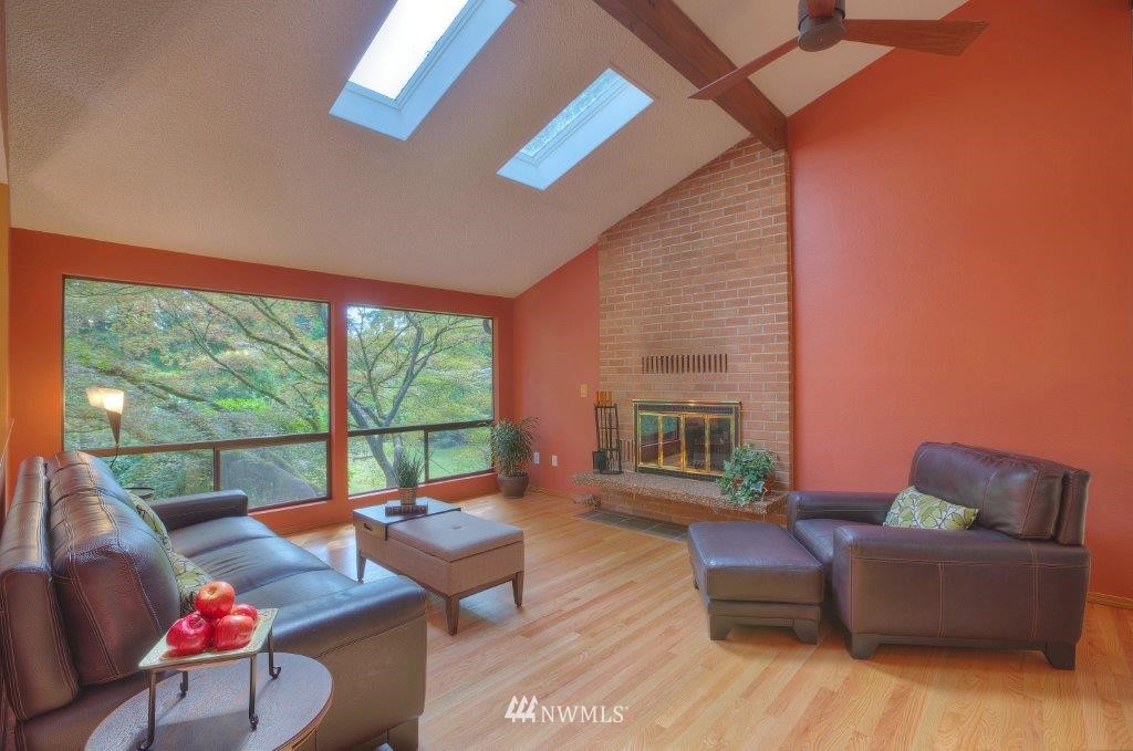 21924 49th Avenue Southeast Bothell, WA 98021 - Photo 3 of 25