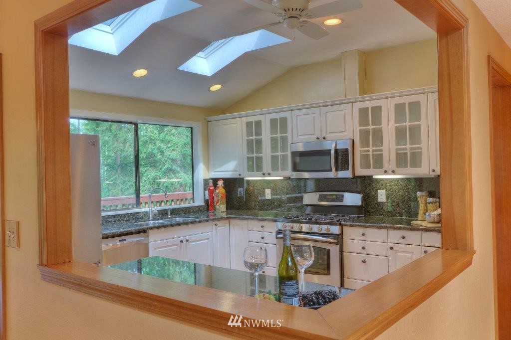 21924 49th Avenue Southeast Bothell, WA 98021 - Photo 5 of 25