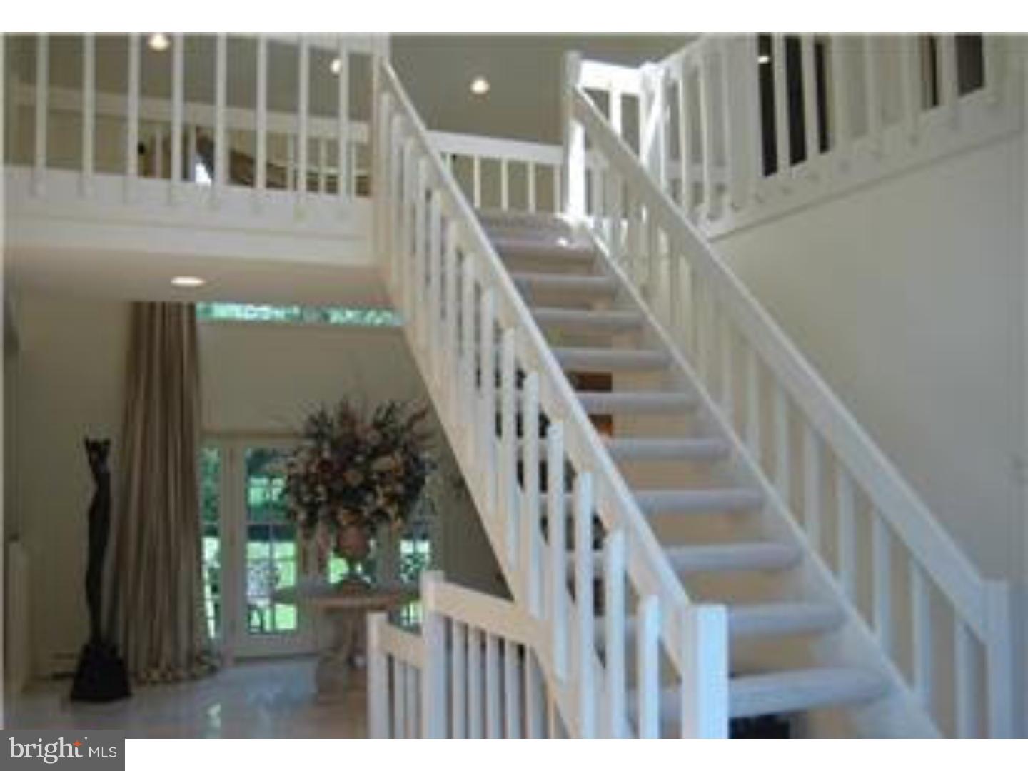 547 Philip Road Huntingdon Valley, PA 19006 - Photo 2 of 11 Gallery Image 2