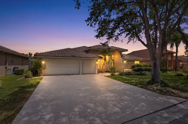 $935,000 | 9851 Northwest 49th Place, Coral Springs, FL 33076
