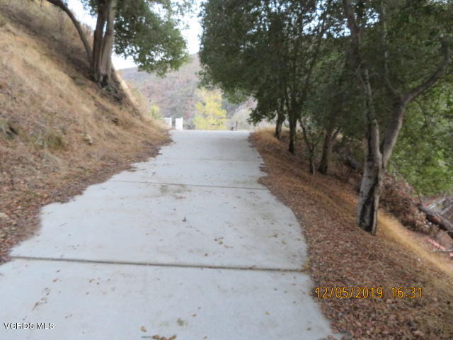 18452 Little Tujunga Canyon Road Canyon Country, CA 91387 - Photo 38 of 61 a view of outdoor space and yard