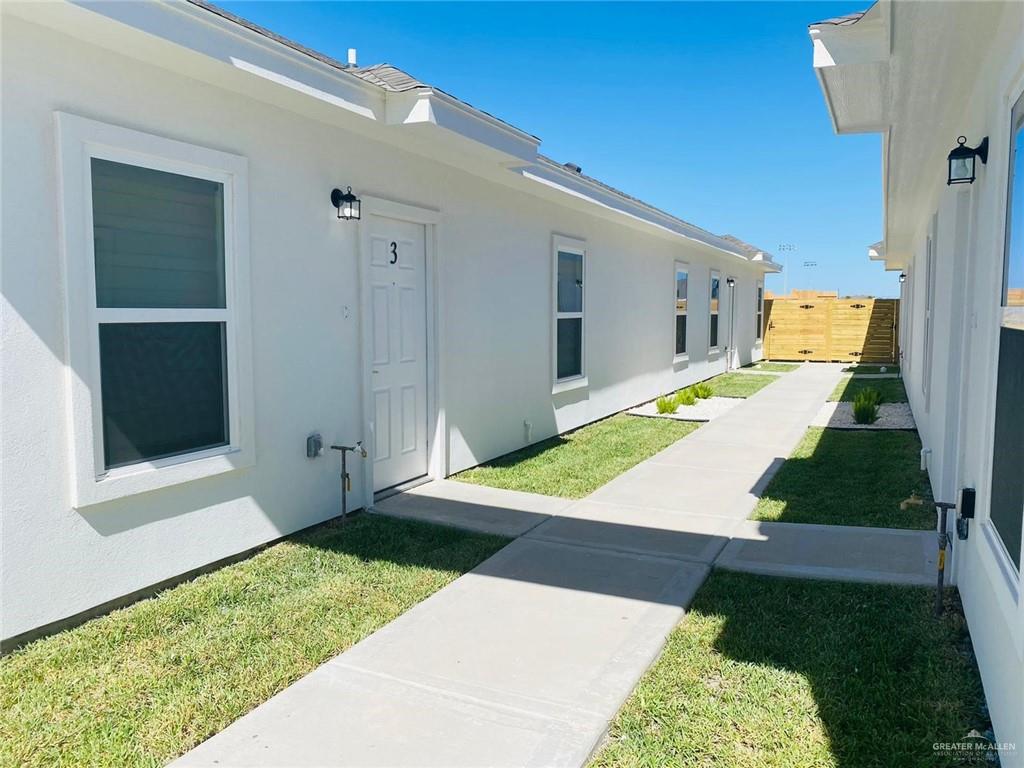 2202 South Sports Drive, Unit 1 Pharr, TX 78577 - Photo 2 of 12 View of yard