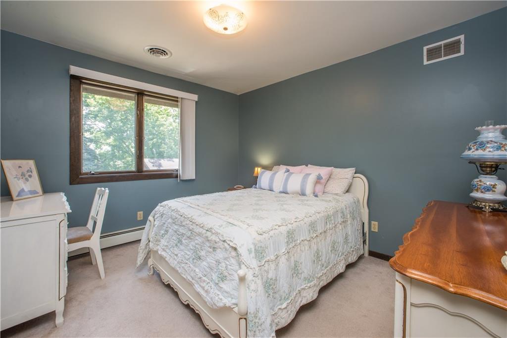 280 Linden Road Canonsburg, PA 15317 - Photo 15 of 25 Another great bedroom
