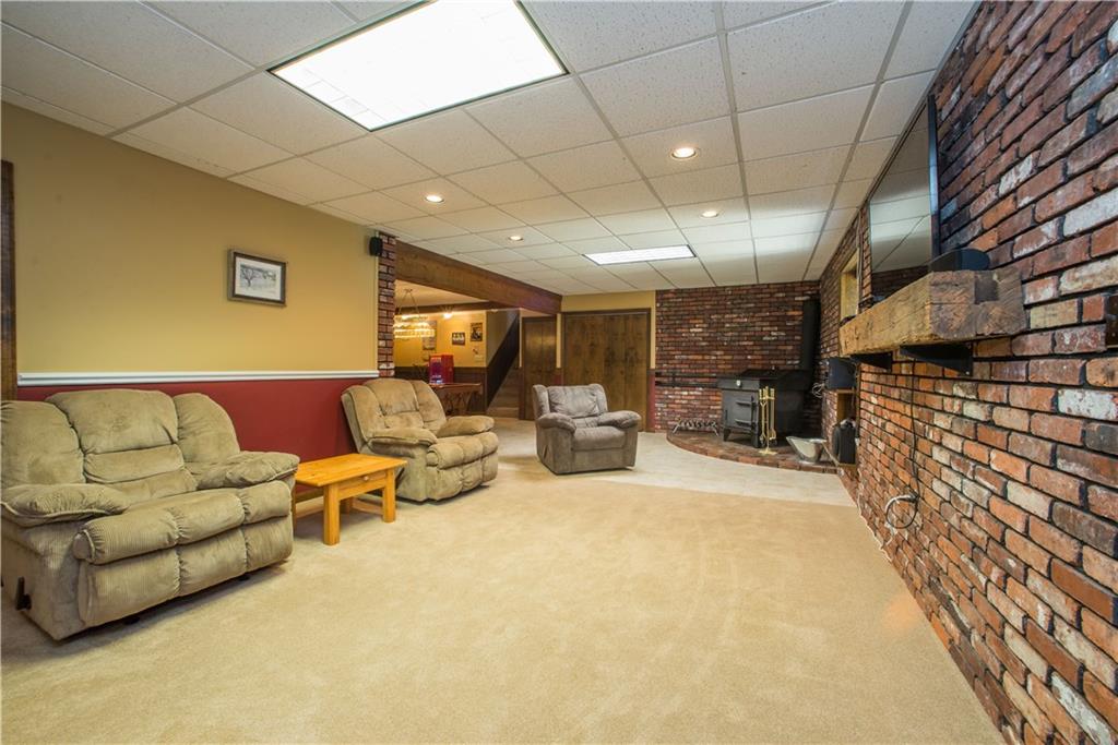 280 Linden Road Canonsburg, PA 15317 - Photo 18 of 25 Cool brick accent wall