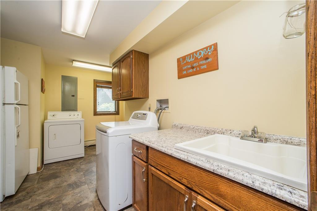 280 Linden Road Canonsburg, PA 15317 - Photo 21 of 25 Huge laundry room
