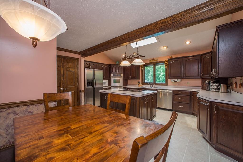 280 Linden Road Canonsburg, PA 15317 - Photo 6 of 25 Nice eat-in area