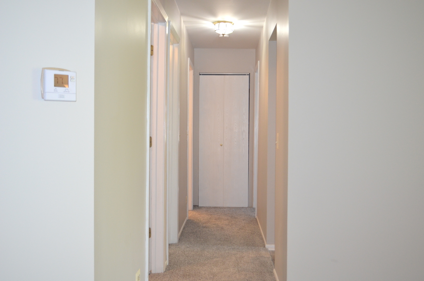 2 Aberdeen Court, Unit W1 Schaumburg, IL 60107 - Photo 4 of 31