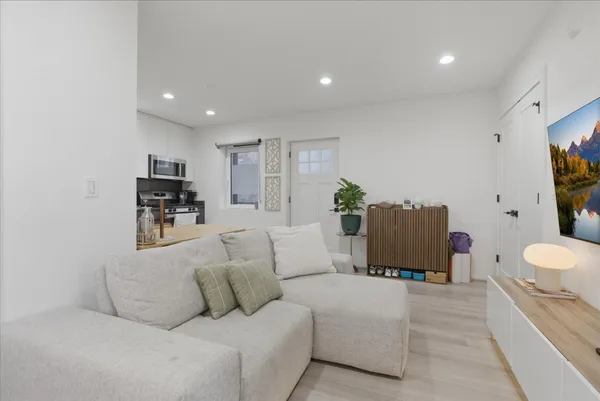 $1,795 | 1025 North Harlem Avenue, Unit D, Oak Park, IL 60302