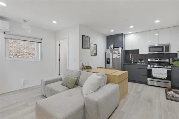 $1,795 | 1025 North Harlem Avenue, Unit D, Oak Park, IL 60302