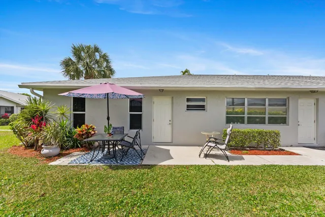$229,900 | 14628 Canalview Drive, Unit D, Delray Beach, FL 33484