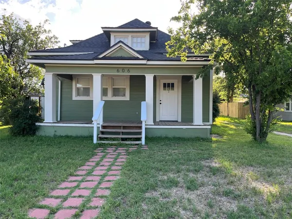 $155,000 | 606 South Pecos Street, Coleman, TX 76834