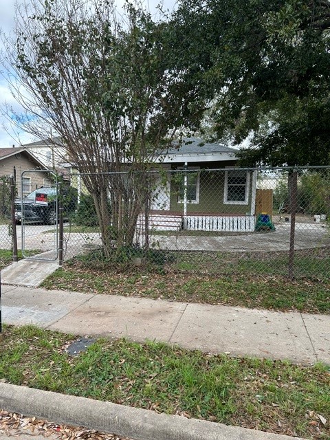 3331 Kelton Street Houston, TX 77021 - Photo 1 of 8