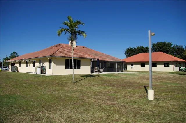 $1,799,000 | 2564 Deer Run Trail, Loxahatchee, FL 33470