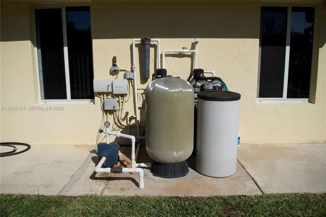 $1,799,000 | 2564 Deer Run Trail, Loxahatchee, FL 33470