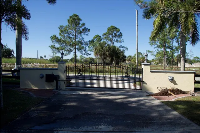 $1,799,000 | 2564 Deer Run Trail, Loxahatchee, FL 33470