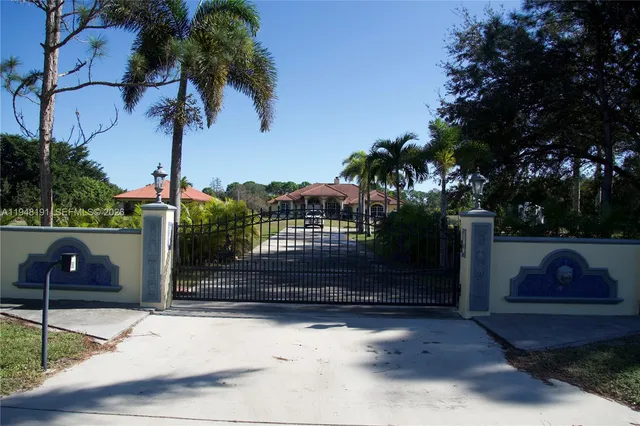 $1,799,000 | 2564 Deer Run Trail, Loxahatchee, FL 33470